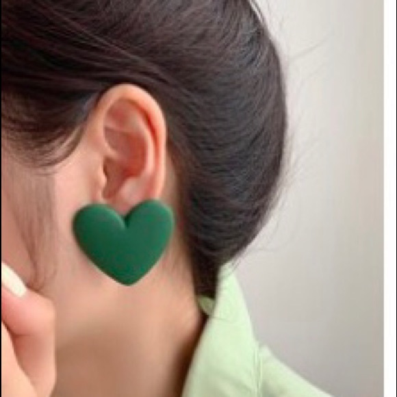 Valentine’s Day Heart Stud Earrings | Boutique | NWT - Picture 7 of 9